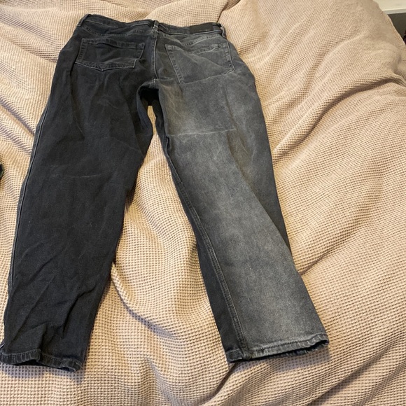 Size 5R, black, high waisted, hollister, mom jeans - Picture 2 of 2